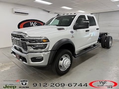 2026 Ram 5500 Chassis Cab TRADESMAN  CREW  4X4 60' CA Pickup