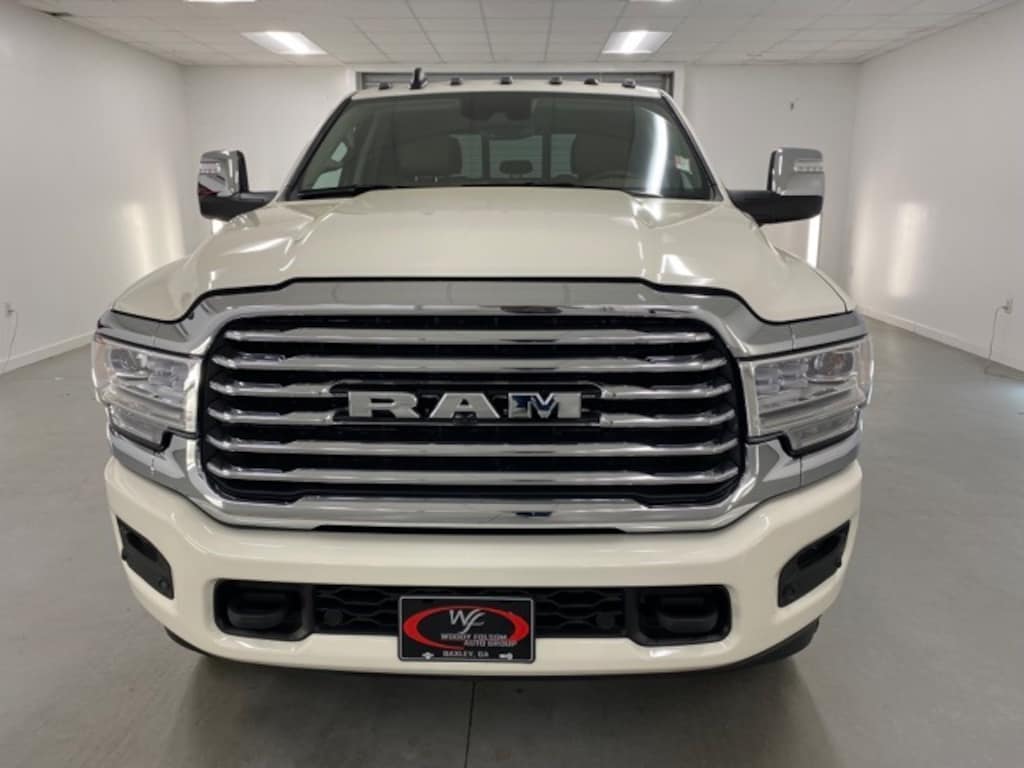 New 2024 Ram 2500 LIMITED LONGHORN CREW CAB 4X4 6'4 BOX Pickup