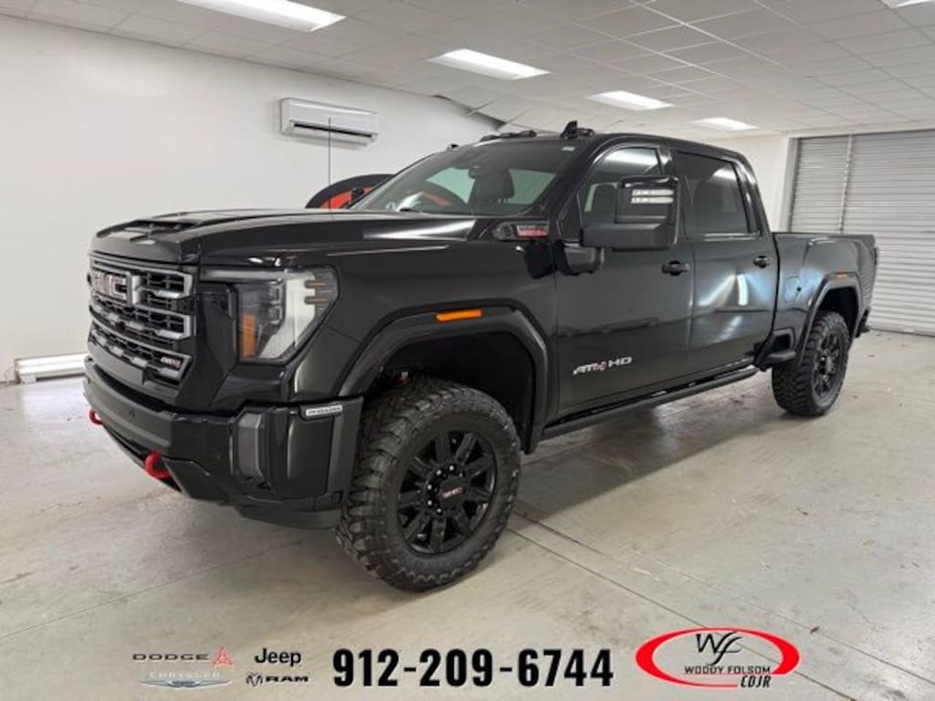 Used 2024 GMC Sierra 2500 HD AT4 Truck Crew Cab
