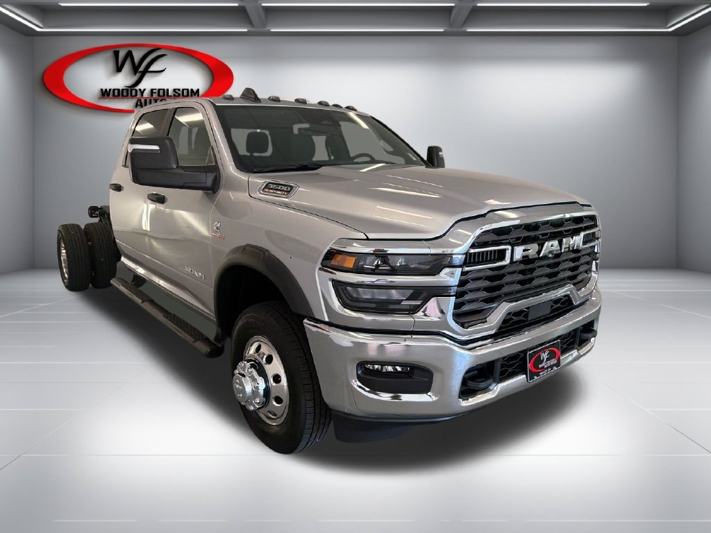 New 2027 Ram 3500 Chassis Cab BIG HORN CREW 4X4 60' CA Pickup