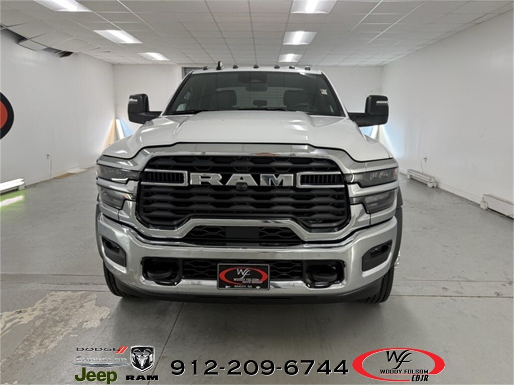 2026 Ram 5500 Tradesman photo 2