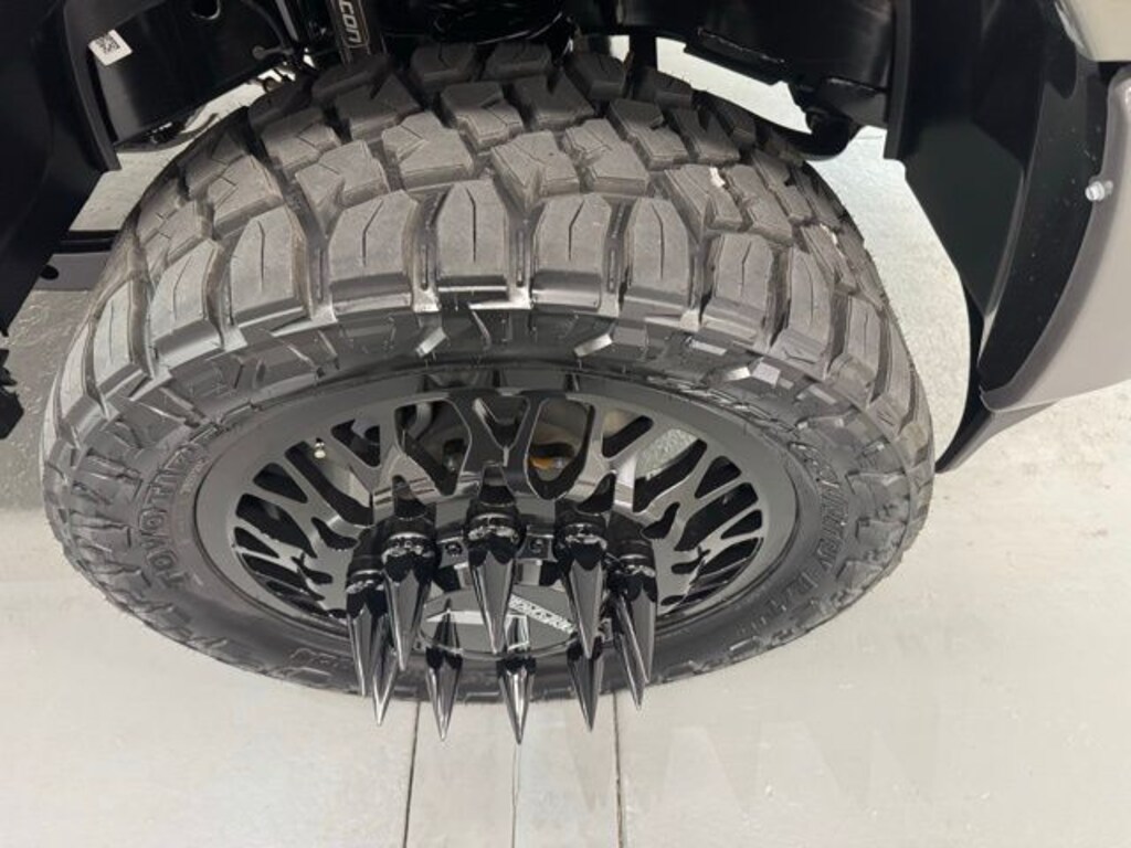 New 2026 Ram 3500 LARAMIE CREW CAB 4X4 8' BOX Pickup