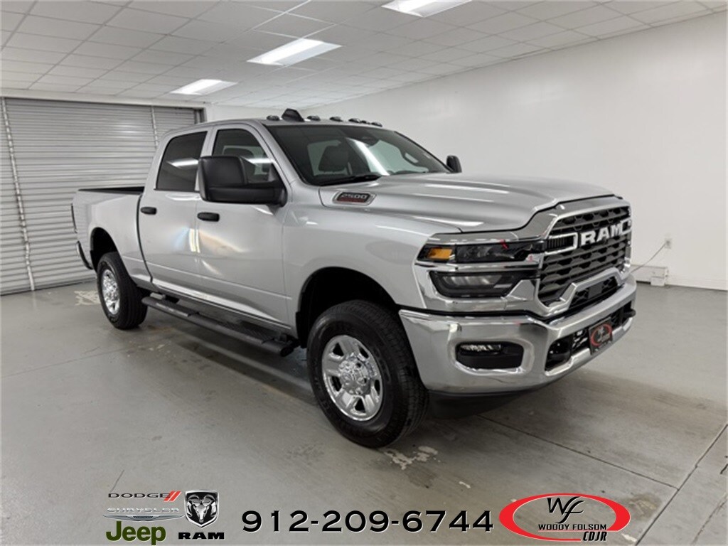 2026 Ram 2500 Tradesman photo 3