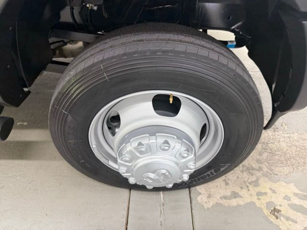 New 2026 Ram 5500 Chassis Cab TRADESMAN CREW 4X4 84' CA Pickup