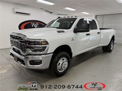 2026 Ram 3500 TRADESMAN CREW CAB 4X4 8' BOX Pickup