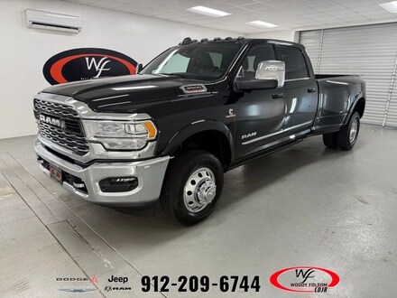 2024 Ram 3500 Limited Truck Crew Cab