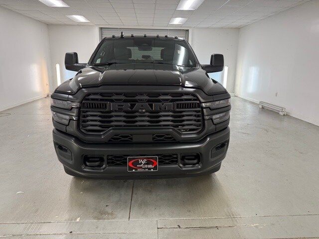 2025 Ram 2500 Tradesman photo 2