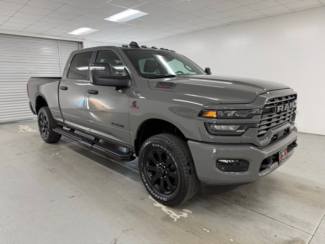 2026 Ram 2500 Big Horn photo 3