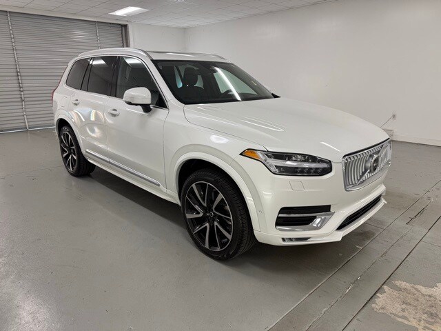 2024 Volvo XC90 B5 Plus photo 3