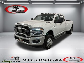 2026 Ram 3500 TRADESMAN CREW CAB 4X4 8' BOX Pickup