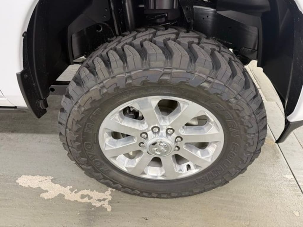 New 2026 Ram 3500 LARAMIE CREW CAB 4X4 8' BOX Pickup