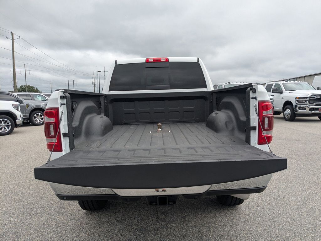 2022 RAM Ram 3500 Pickup Laramie - Photo 6