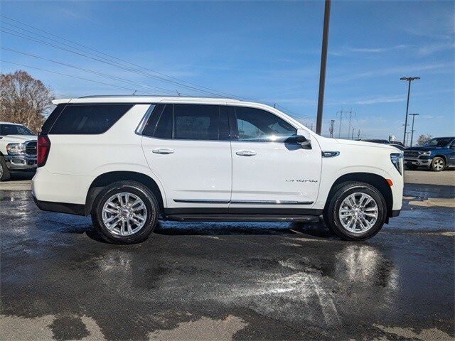 2023 Gmc Yukon SLT photo 3