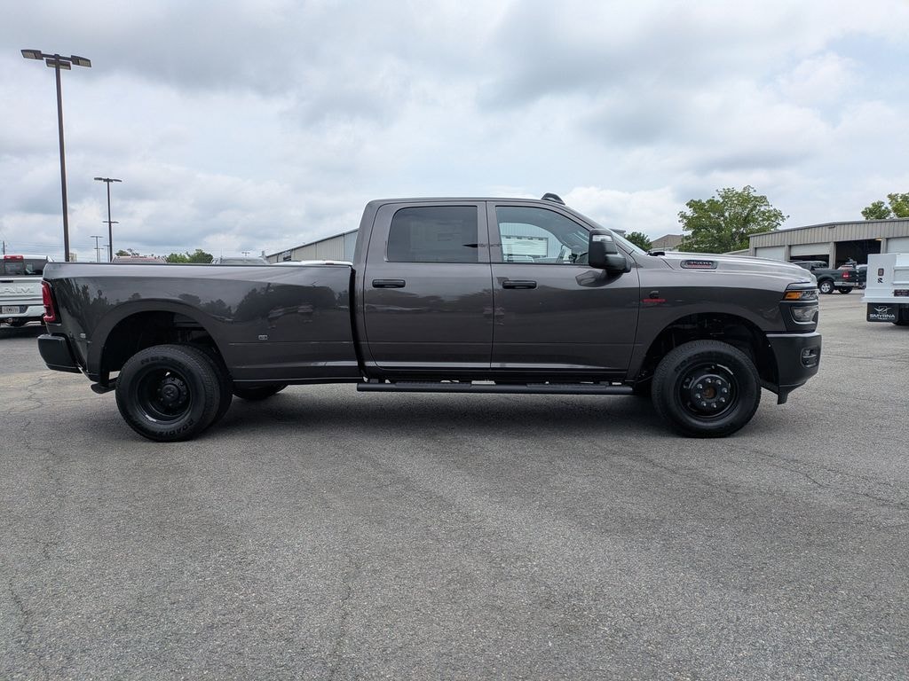 New 2026 Ram 3500 TRADESMAN CREW CAB 4X4 8' BOX Pickup