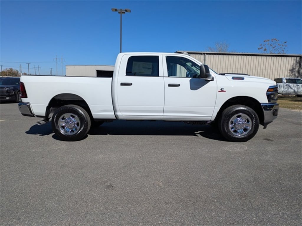 New 2026 Ram 2500 TRADESMAN CREW CAB 4X4 6'4 BOX Pickup