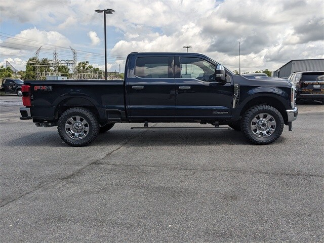 2024 Ford F-250 Lariat photo 3