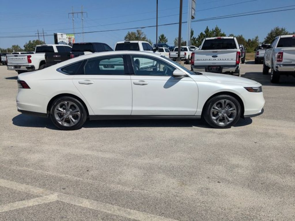 Used 2024 Honda Accord EX Sedan