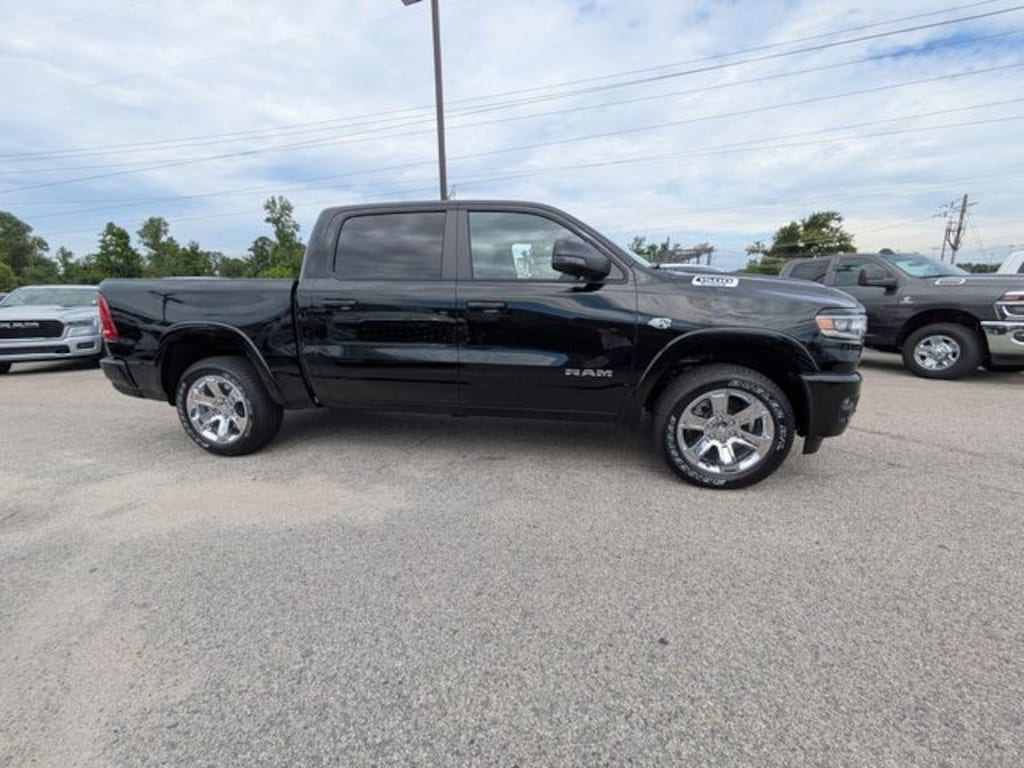 New 2026 Ram 1500 BIG HORN CREW CAB 4X4 5'7 BOX Pickup