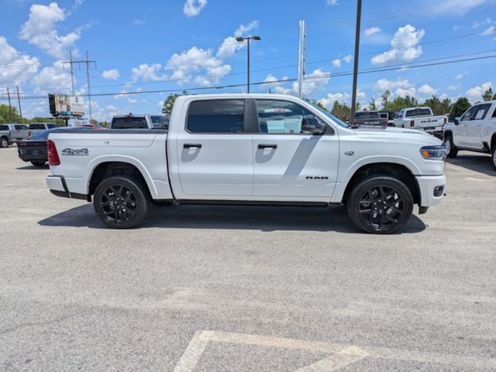 New 2026 Ram 1500 LIMITED CREW CAB 4X4 5'7 BOX Pickup
