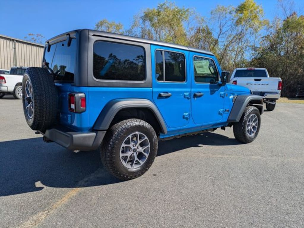 New 2026 Jeep Wrangler 4-DOOR SPORT S Sport Utility