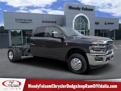 2025 Ram 3500 Chassis Cab 3500 TRADESMAN CREW CAB CHASSIS 4X4 60' CA Pickup