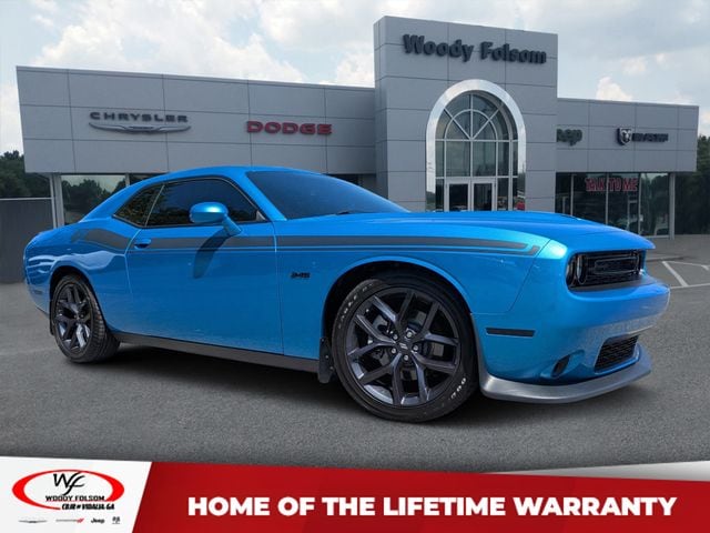 2023 Dodge Challenger R/T's photo