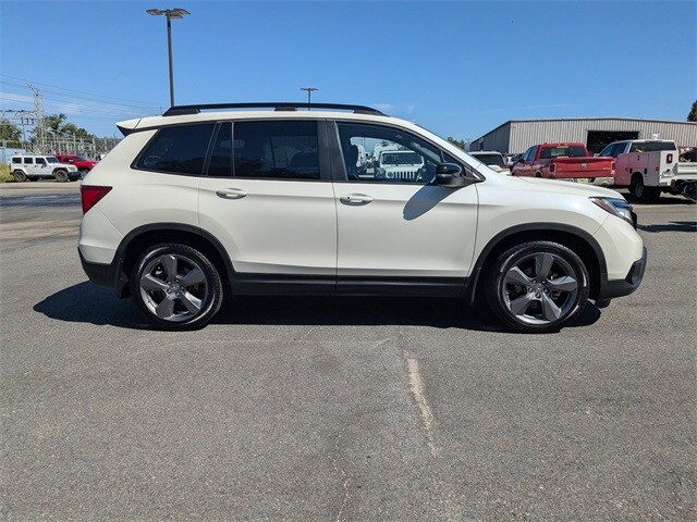 2019 Honda Passport Touring photo 3
