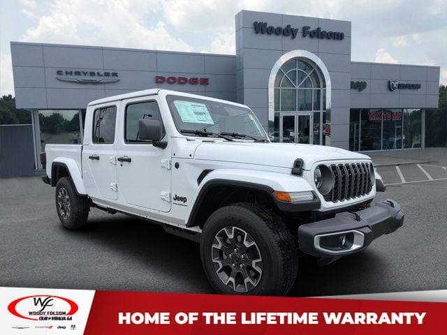 2026 Jeep Gladiator Sahara Auto's photo