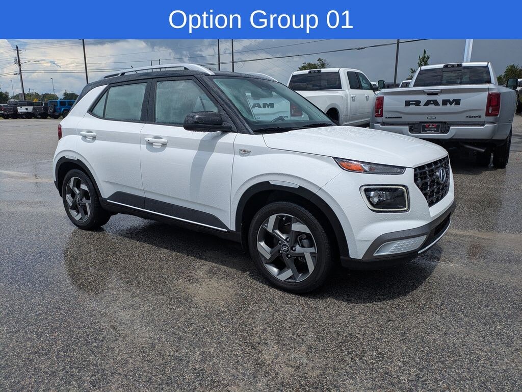 Used 2024 Hyundai Venue Limited SUV