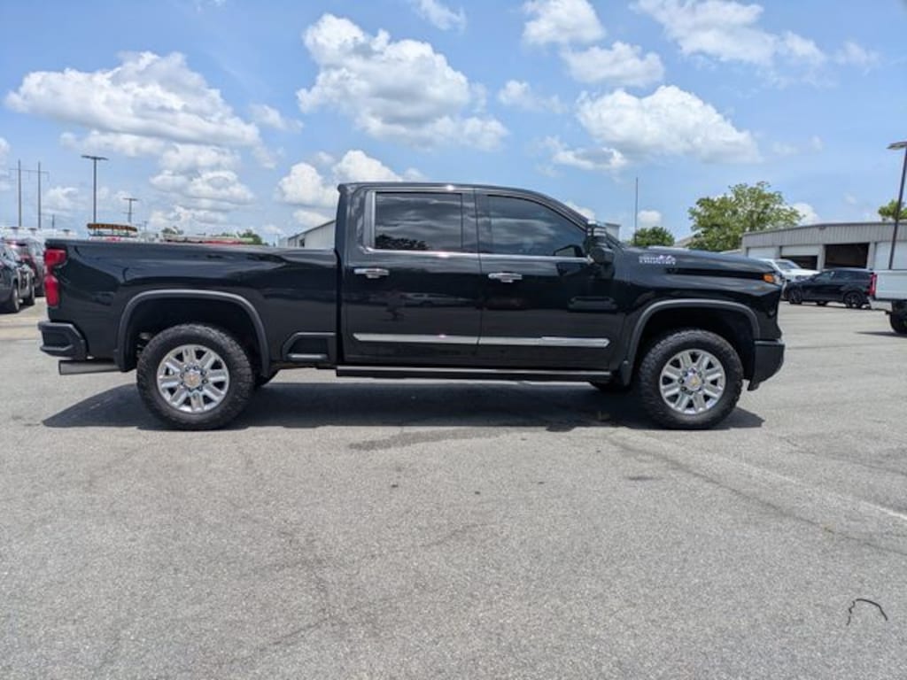 Used 2024 Chevrolet Silverado 2500HD High Country Truck