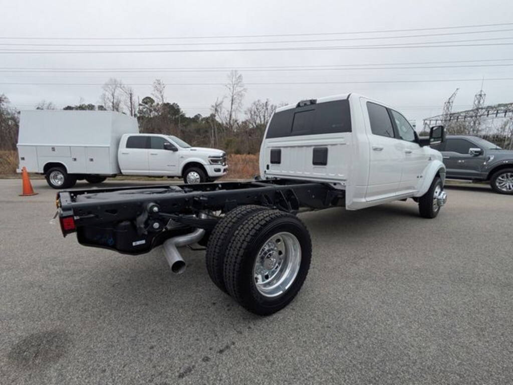 New 2026 Ram 4500 Chassis Cab BIG HORN CREW 4X4 60' CA Pickup