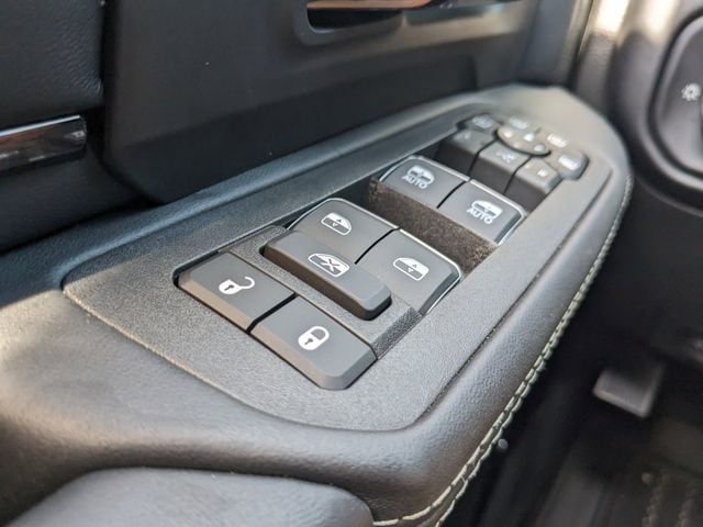 2025 RAM 2500 Limited - Photo 29