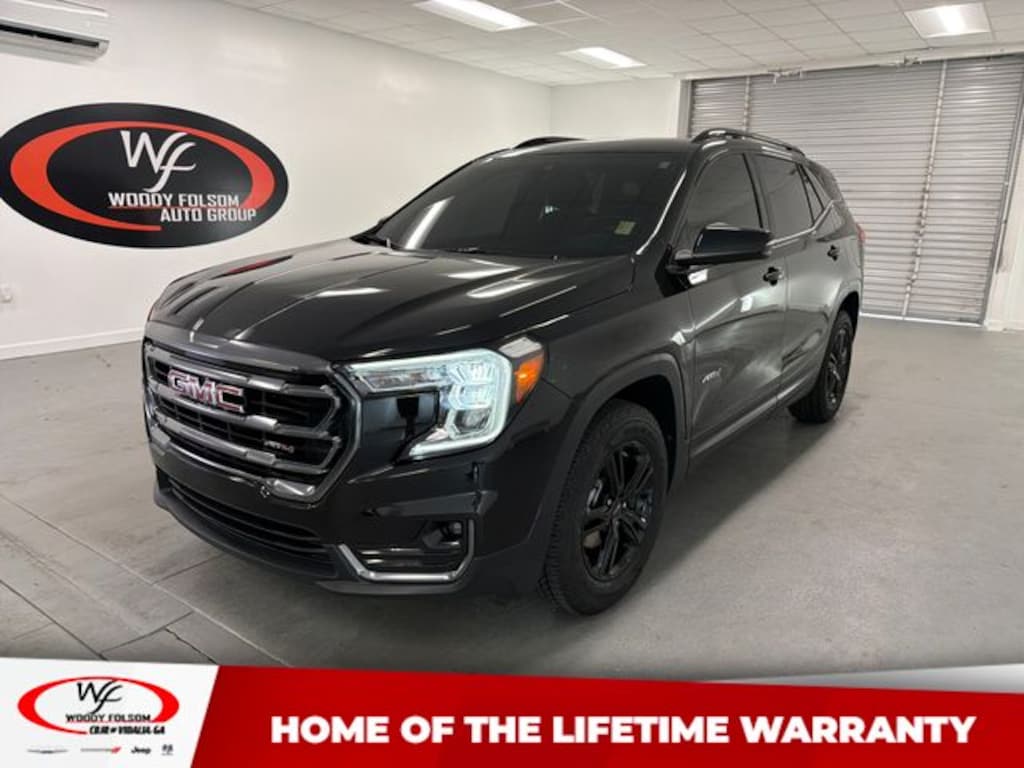 Used 2024 GMC Terrain AT4 SUV