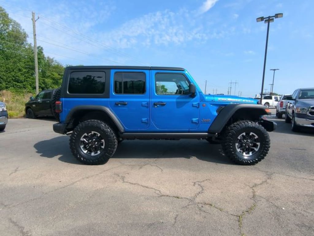 New 2024 Jeep Wrangler 4-DOOR RUBICON Sport Utility