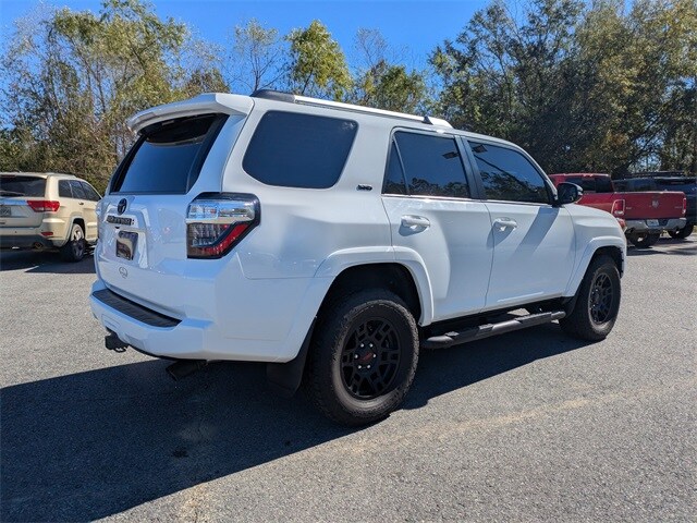 2023 Toyota 4Runner SR5 Premium photo 4