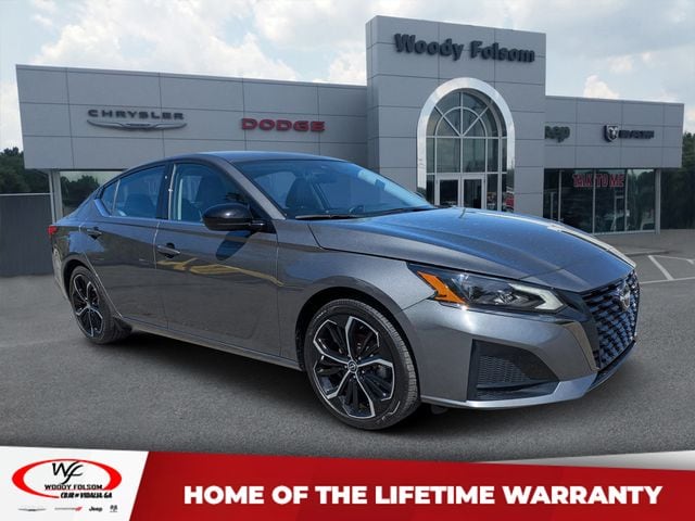 2025 Nissan Altima SR