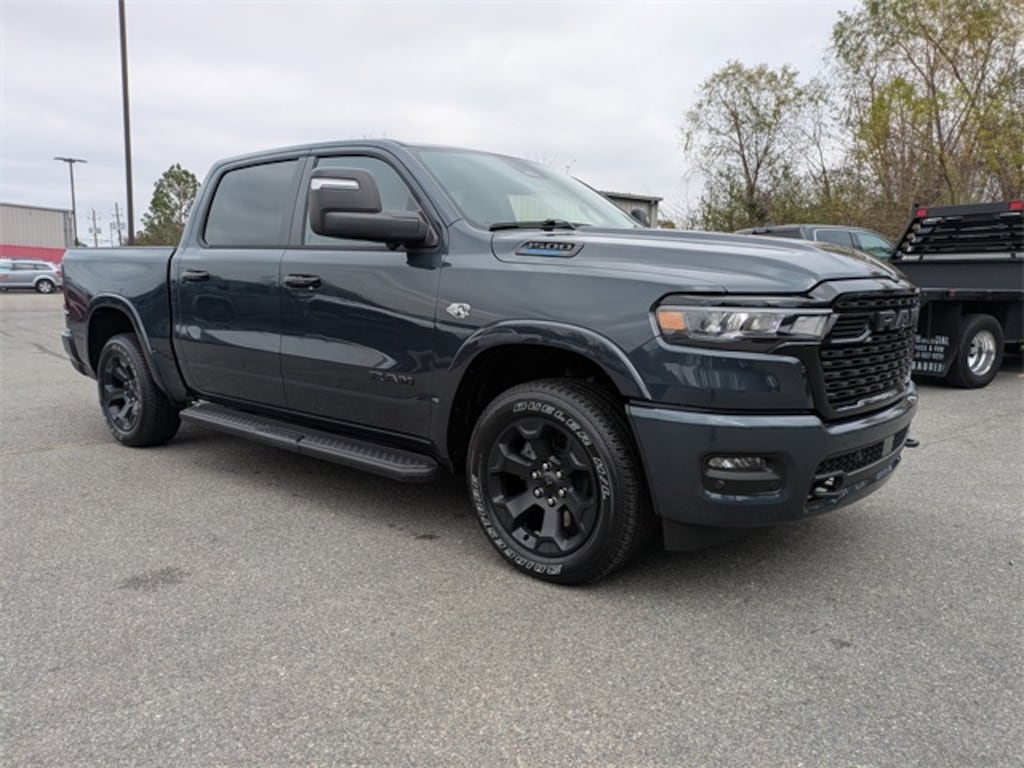 New 2026 Ram 1500 BIG HORN CREW CAB 4X4 5'7 BOX Pickup