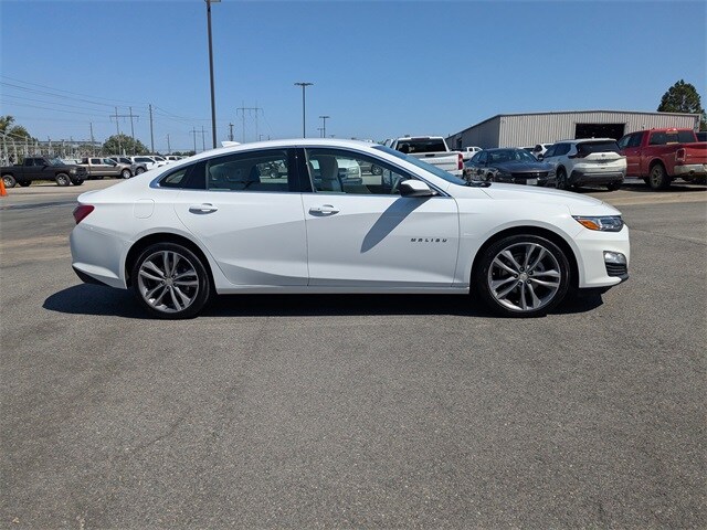 2024 Chevrolet Malibu Premier 2LT photo 3