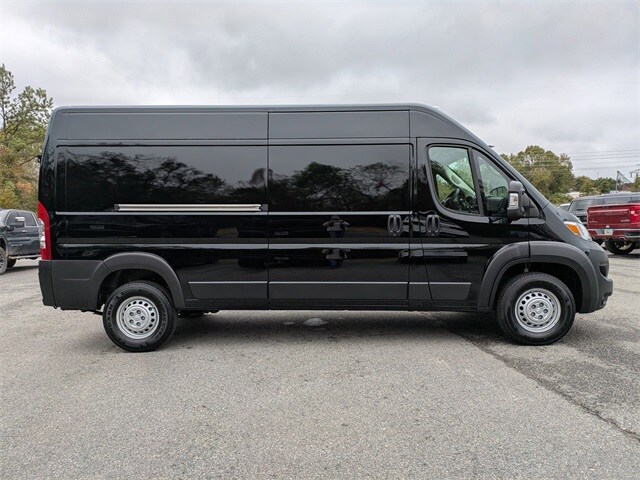 2026 Ram ProMaster 2500 Cargo Van photo 3