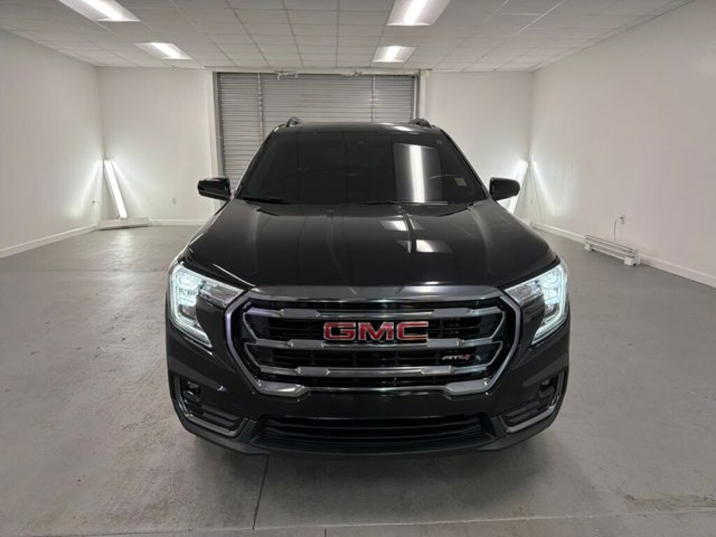 Used 2024 GMC Terrain AT4 SUV