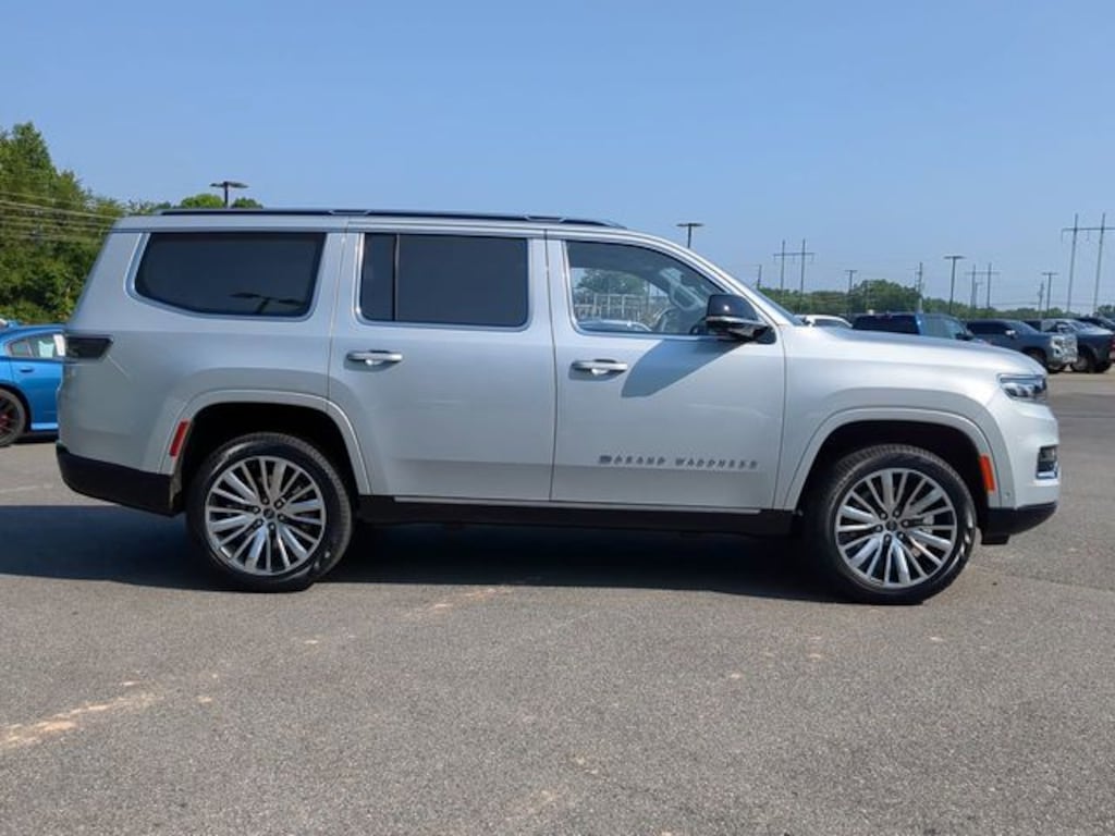 New 2023 Jeep Grand Wagoneer Series III 4X4 Sport Utility