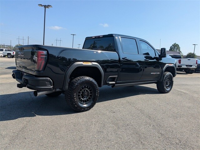 2024 Gmc Sierra 2500 AT4X photo 3