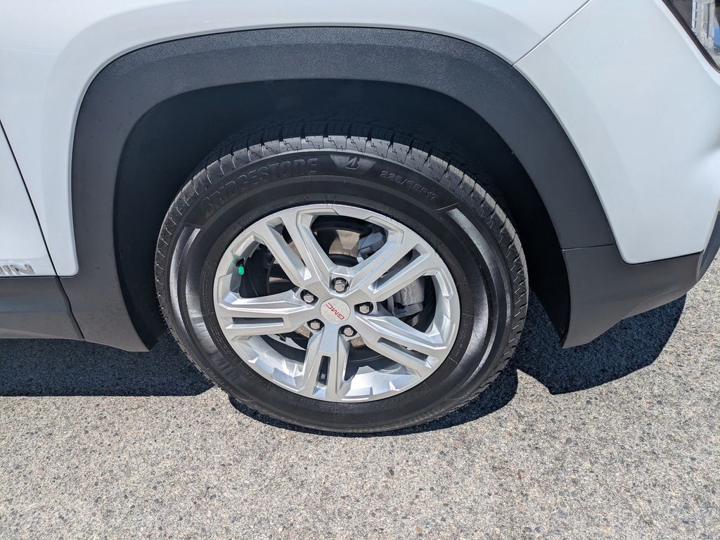 2024 GMC Terrain SLE - Photo 11