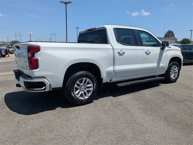 2024 Chevrolet Silverado 1500 RST photo 4