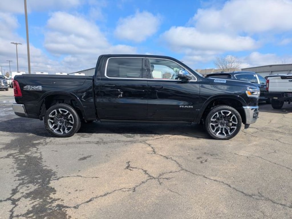 New 2026 Ram 1500 LIMITED LONGHORN CREW CAB 4X4 5'7 BOX Pickup