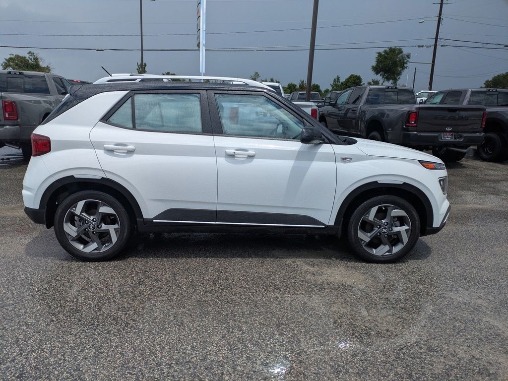 Used 2024 Hyundai Venue Limited SUV
