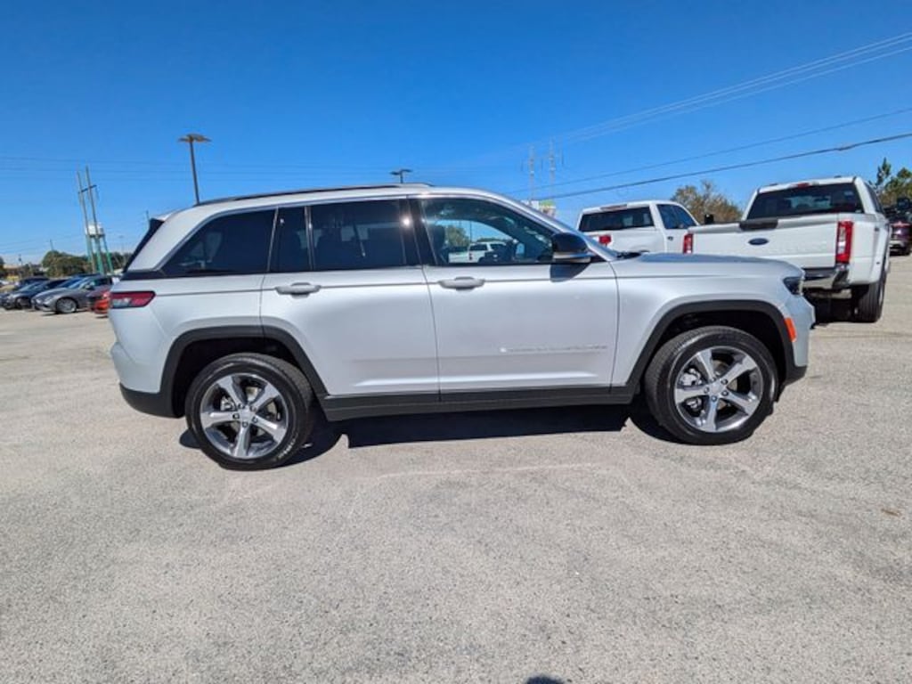 New 2025 Jeep Grand Cherokee LIMITED 4X4 Sport Utility