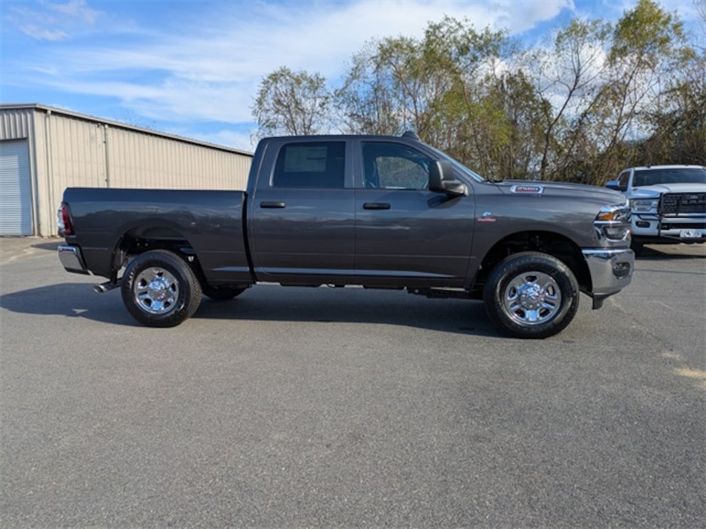 New 2026 Ram 2500 TRADESMAN CREW CAB 4X4 6'4 BOX Pickup