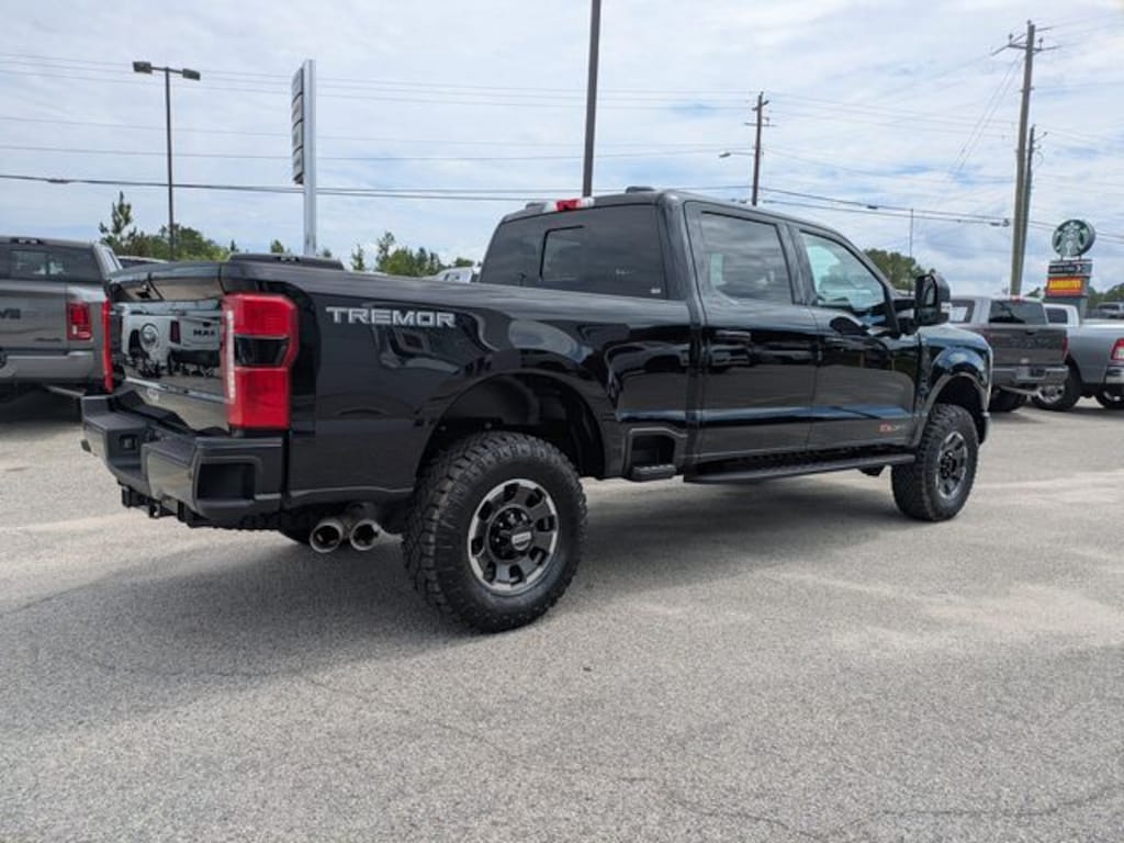 Used 2024 Ford F-350SD Lariat Truck