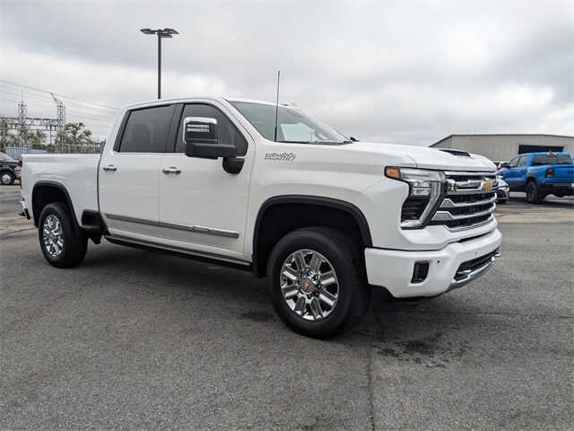 Used 2024 Chevrolet Silverado 2500HD High Country with VIN 2GC4YREY0R1139852 for sale in Vidalia, GA